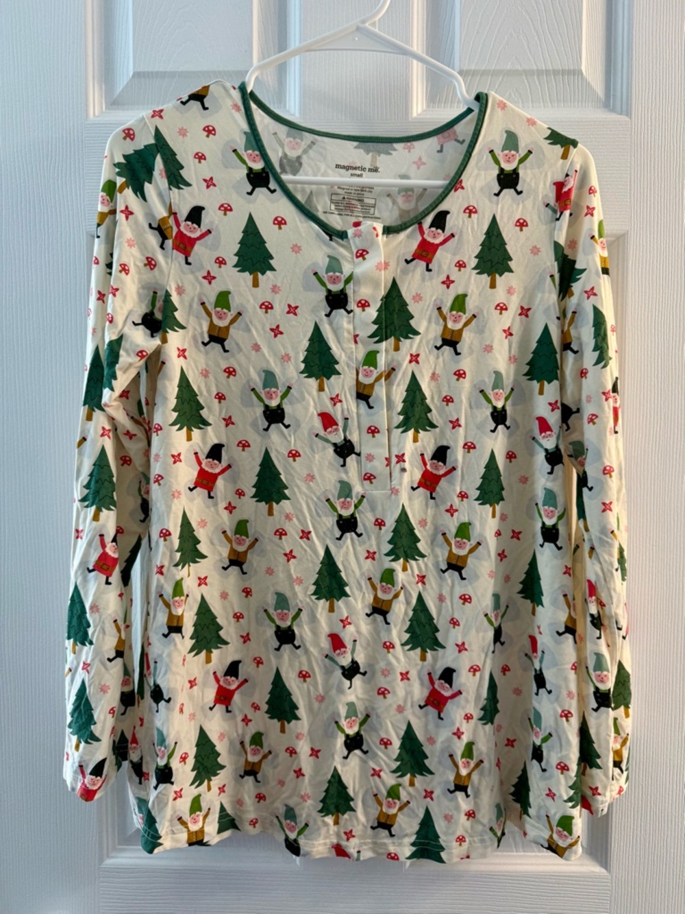 Magnetic Me Holiday Long-Sleeve Pajama Top - White/Green Size Small